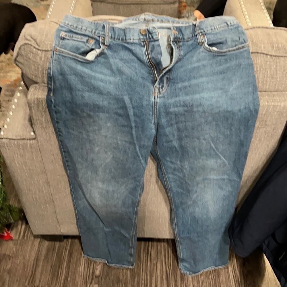 Old Navy casual fit jeans. 38x32